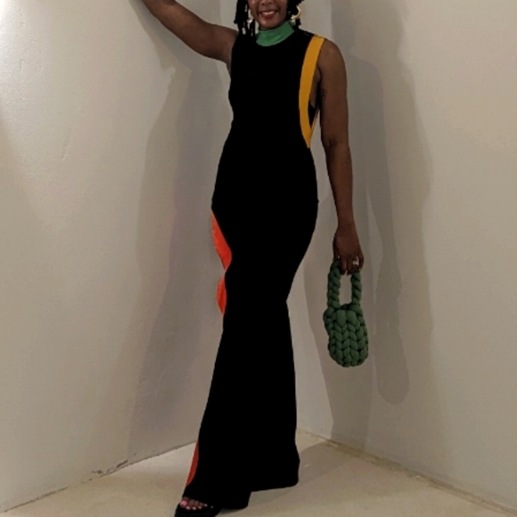 Dancehall Dress - Picture 3 of 3